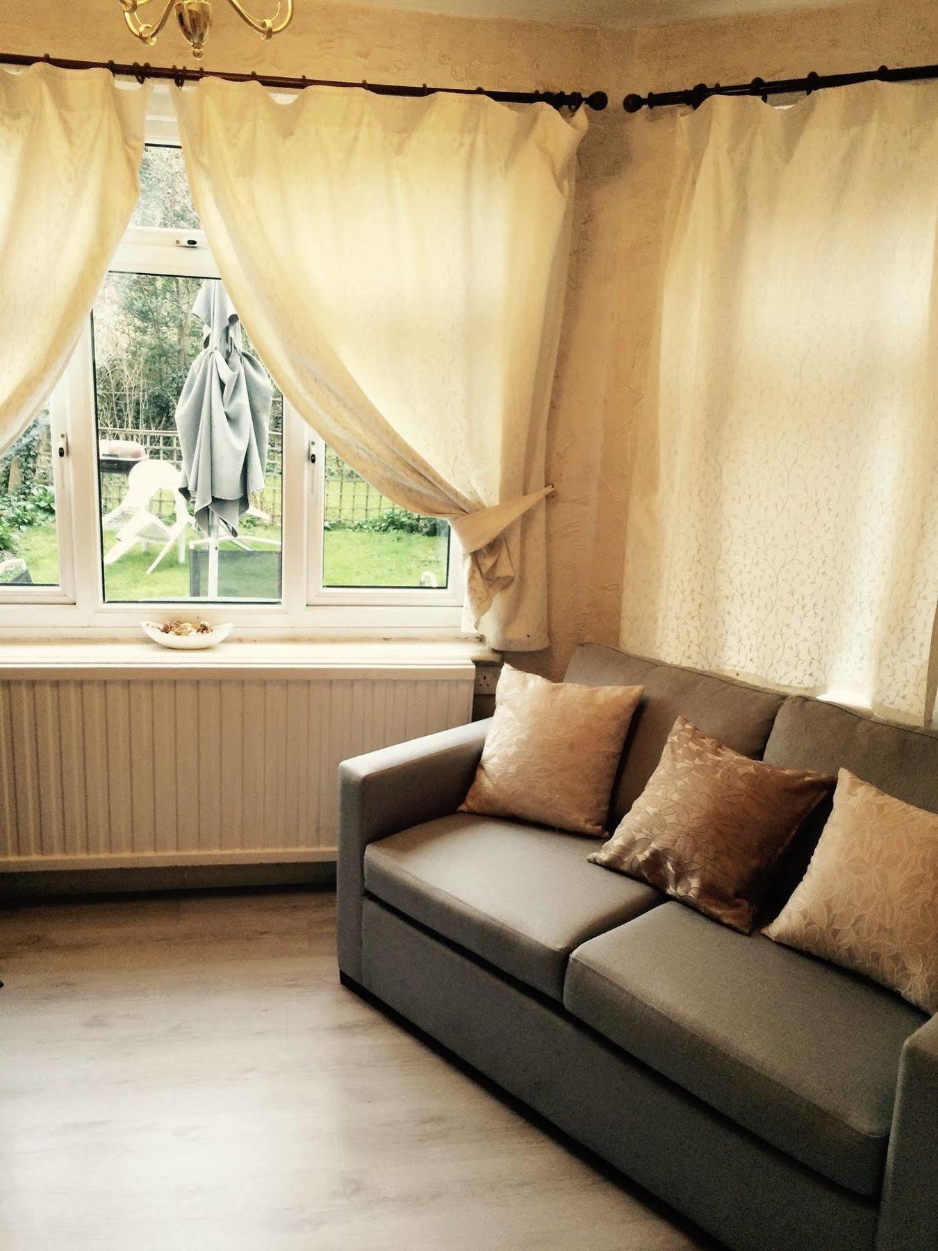 Lovely Garden Apartment In Wimbledon Town Centre With Private Parking By Wimbledon Holiday Lets Londra Exterior foto